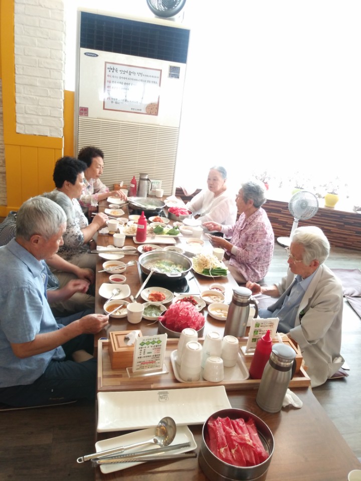 8월 음식나눔 봉사 채선당2.jpg